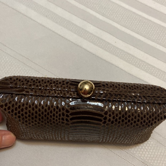 Vintage Leather Mini Hand Clutch Snap Closure Bag - Super Cute & Stylish! - Picture 13 of 14